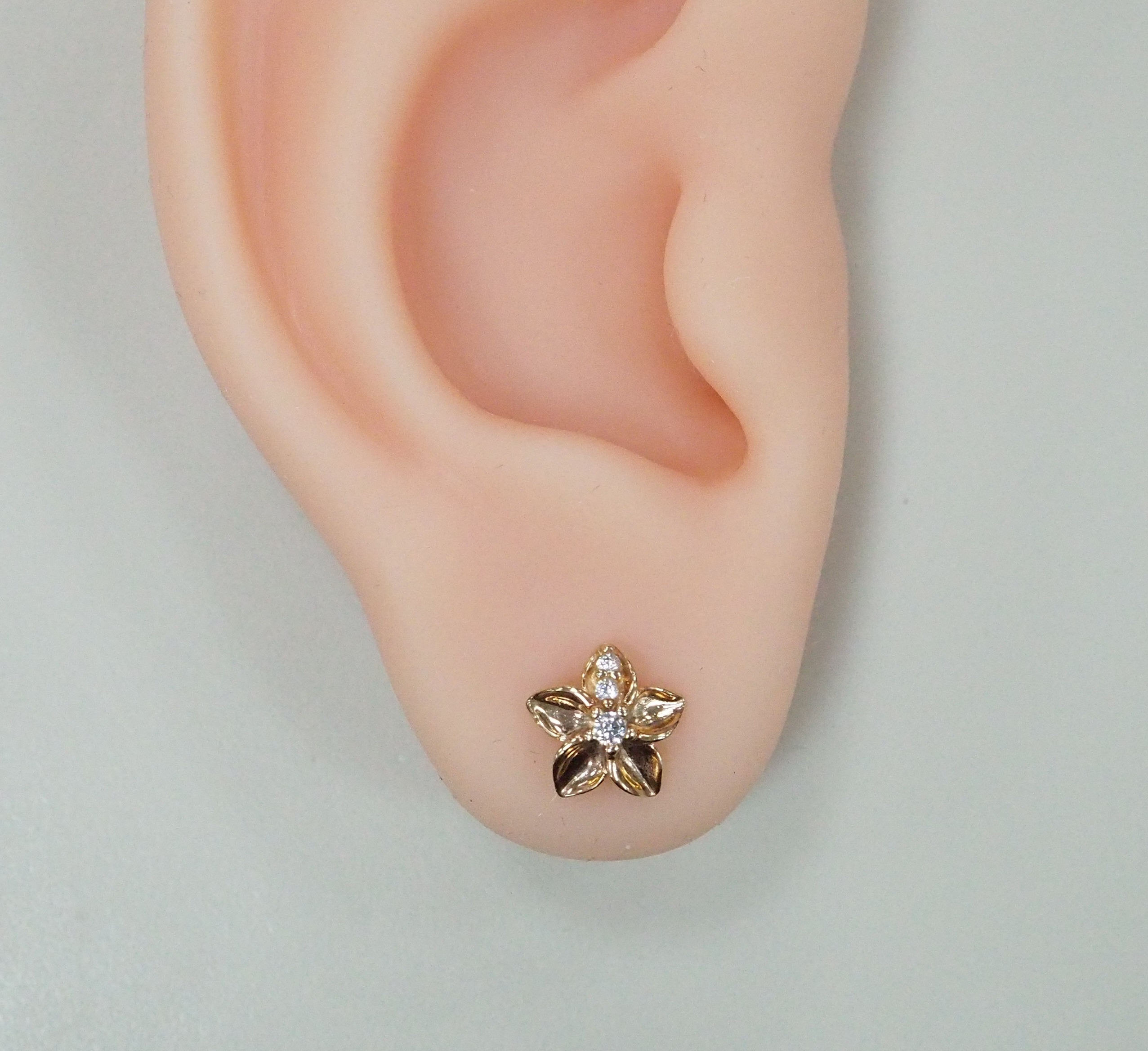 Серебряные серьги-пусеты 925 пробы; вставки 6 Фианит бесцв.;